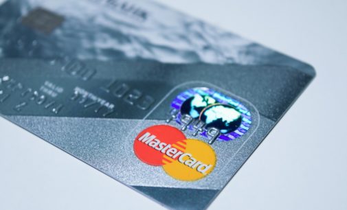 Kreditkarten: Gebührenfrei ist nicht immer günstig